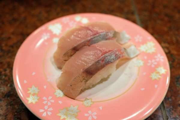 カンパチ。肉厚すぎるってくらいに肉厚。