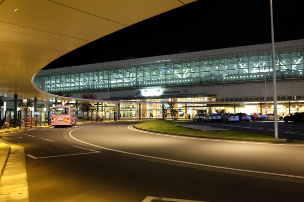 富山駅。新幹線駅ができてからかなりおしゃれになった。