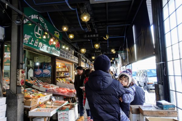 2日目の朝は二条市場からスタートです。